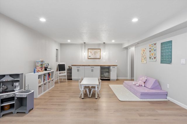 8702 N Pamela St, Spokane, WA 99208