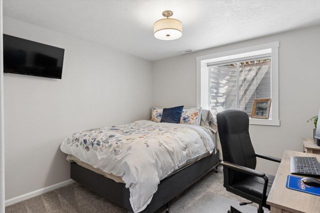 8702 N Pamela St, Spokane, WA 99208