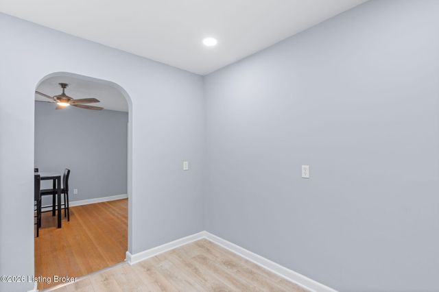 6701 Morocco Dr, Louisville, KY 40214