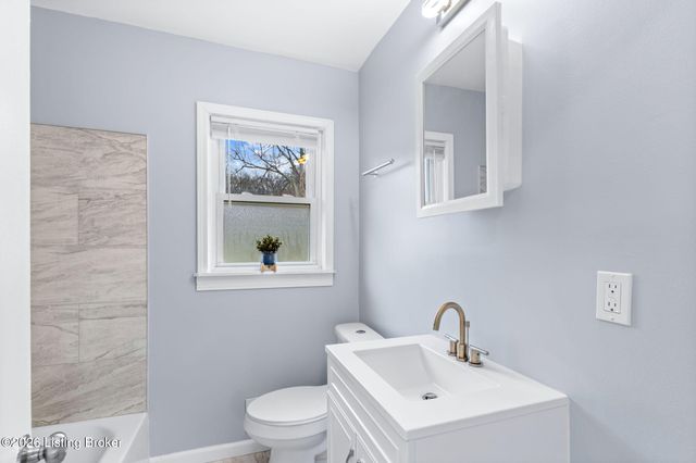 6701 Morocco Dr, Louisville, KY 40214