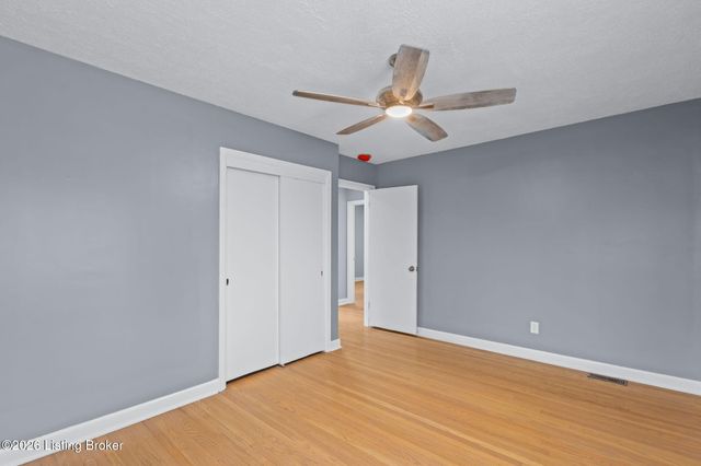 6701 Morocco Dr, Louisville, KY 40214