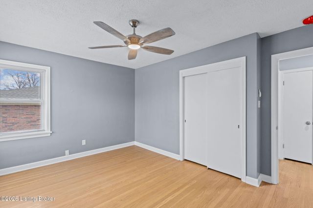 6701 Morocco Dr, Louisville, KY 40214