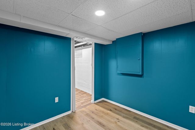 6701 Morocco Dr, Louisville, KY 40214