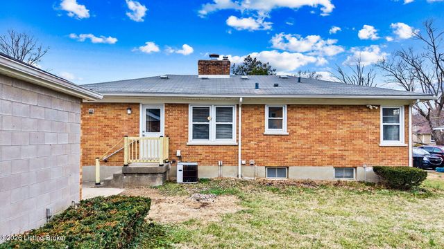 6701 Morocco Dr, Louisville, KY 40214