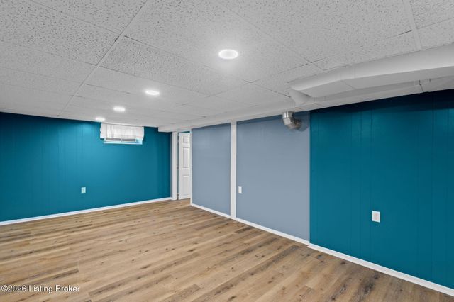 6701 Morocco Dr, Louisville, KY 40214