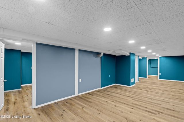 6701 Morocco Dr, Louisville, KY 40214