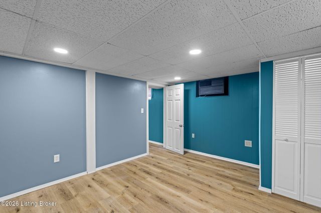 6701 Morocco Dr, Louisville, KY 40214