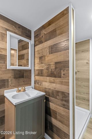 6701 Morocco Dr, Louisville, KY 40214