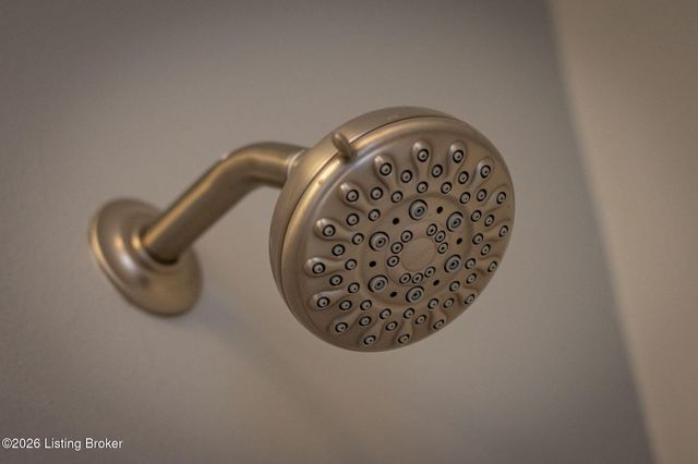 6701 Morocco Dr, Louisville, KY 40214