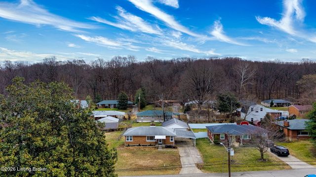 6701 Morocco Dr, Louisville, KY 40214