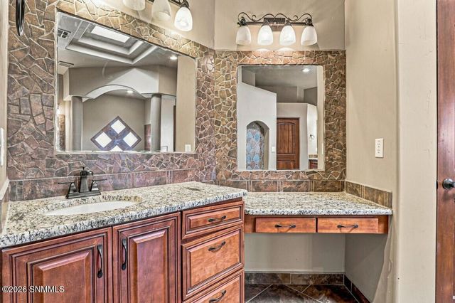 4192 Santa Lucia Arc, Las Cruces, NM 88005