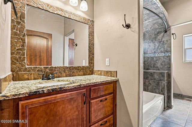 4192 Santa Lucia Arc, Las Cruces, NM 88005