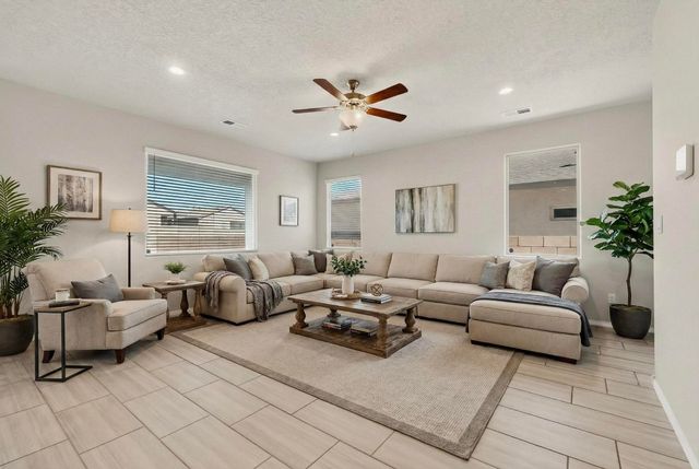 10729 Aspiration Lane SW, Albuquerque, NM 87121