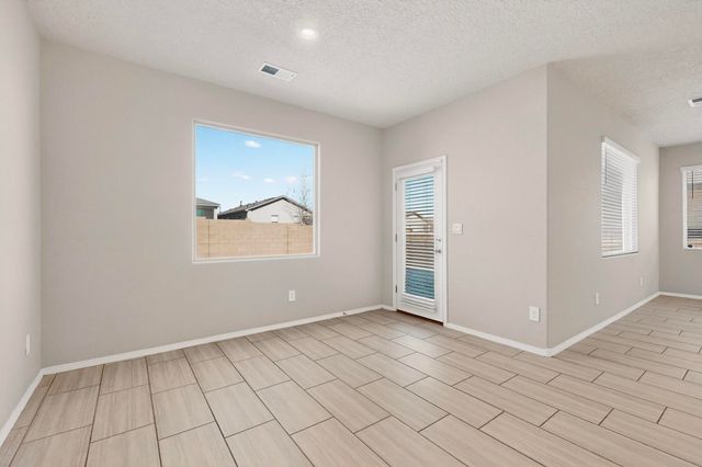 10729 Aspiration Lane SW, Albuquerque, NM 87121