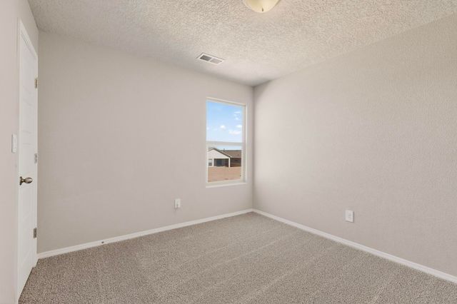 10729 Aspiration Lane SW, Albuquerque, NM 87121