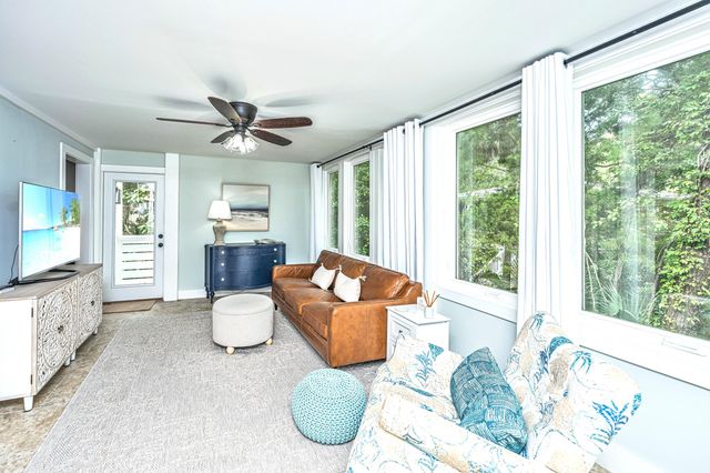 25 Sandcrab Court, Isle Of Palms, SC 29451