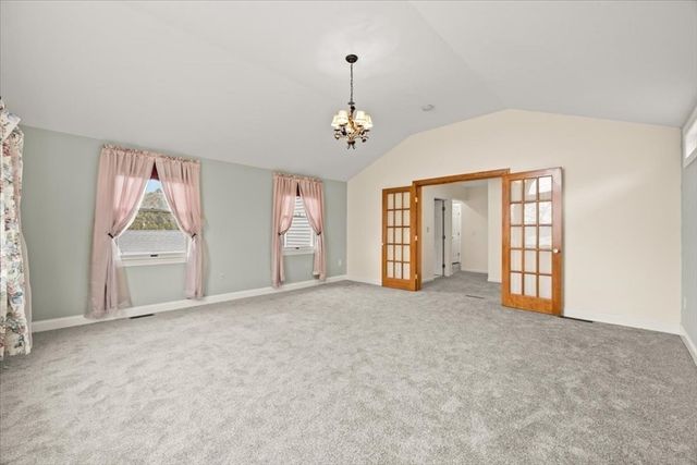 212 Scadding St, Taunton, MA 02780