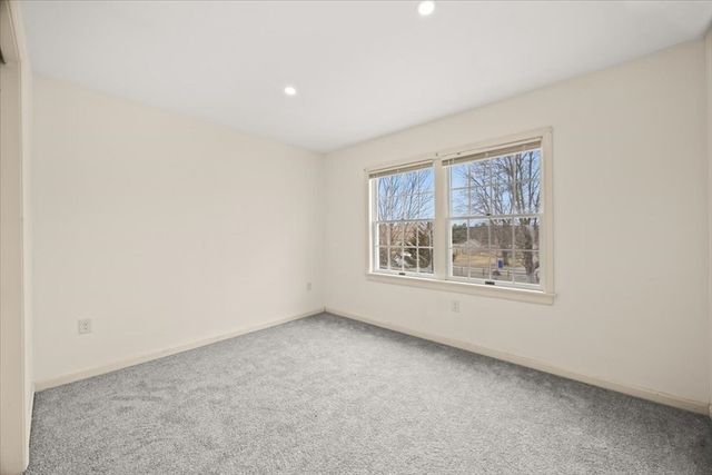 212 Scadding St, Taunton, MA 02780