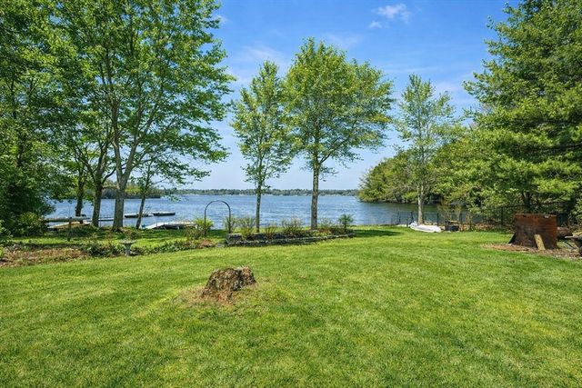 212 Scadding St, Taunton, MA 02780