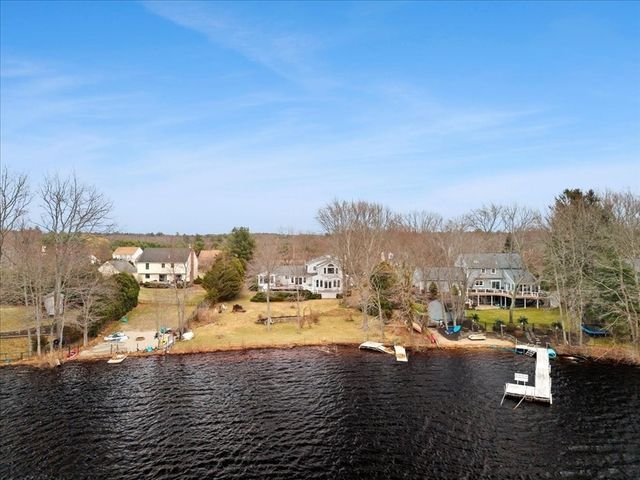 212 Scadding St, Taunton, MA 02780