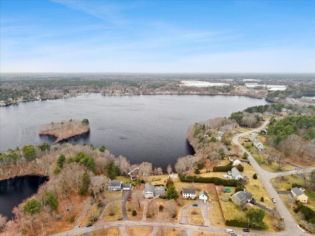 212 Scadding St, Taunton, MA 02780