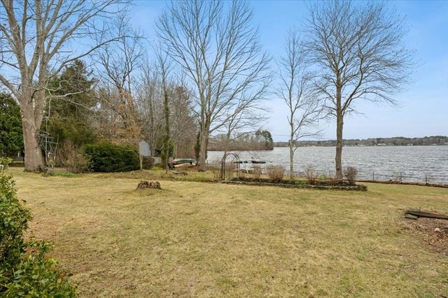 212 Scadding St, Taunton, MA 02780