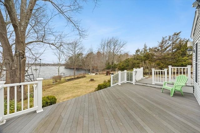 212 Scadding St, Taunton, MA 02780