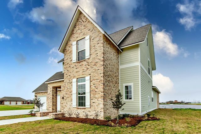 1203 Rosedown Dr, Thibodaux, LA 70301