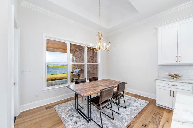 1203 Rosedown Dr, Thibodaux, LA 70301