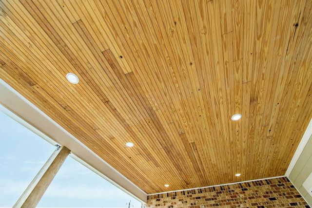 1203 Rosedown Dr, Thibodaux, LA 70301