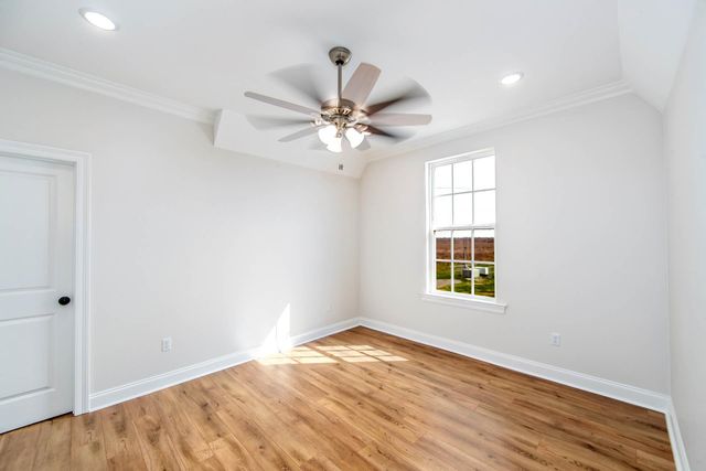 1203 Rosedown Dr, Thibodaux, LA 70301