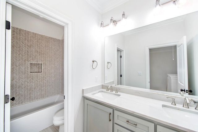 1203 Rosedown Dr, Thibodaux, LA 70301