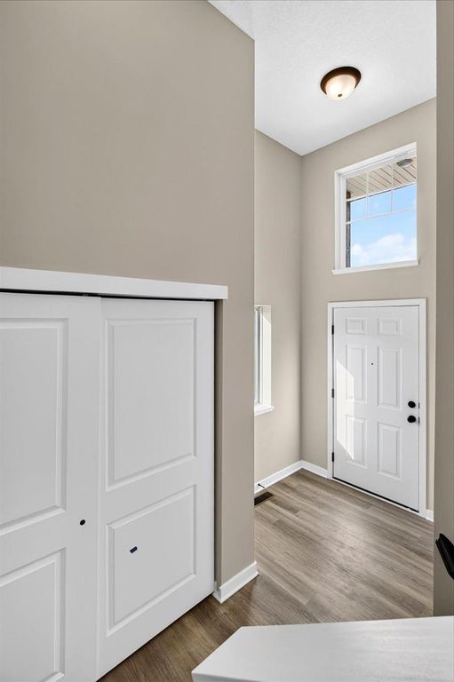 25868 Emerson Court, Wyoming, MN 55092 — photo 2