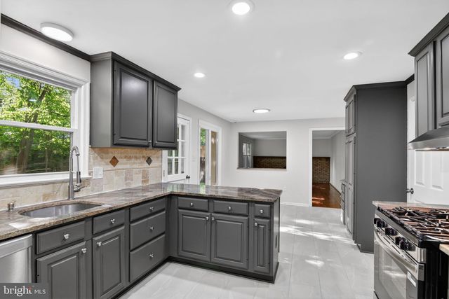 7785 TANGIER DR, Springfield, VA 22153