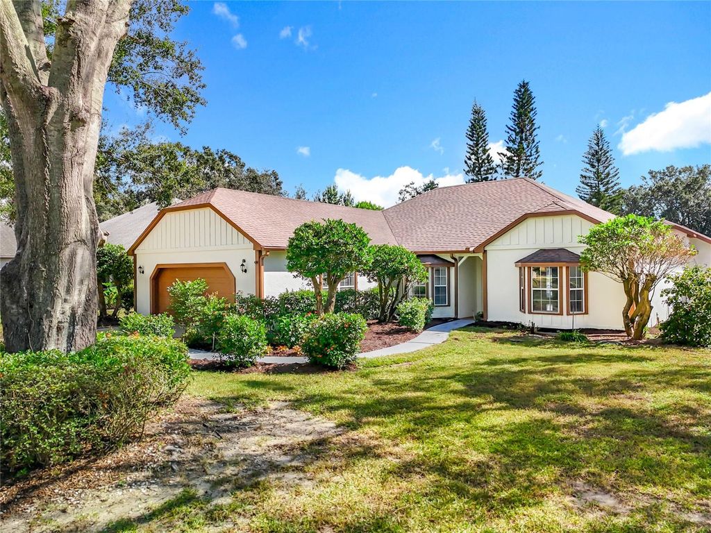 2635 GABLES DRIVE, Eustis, FL 32726