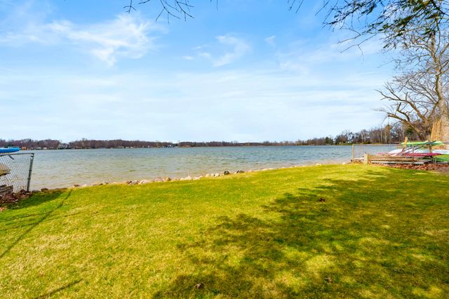 8664 E Long Lake Drive, Scotts, MI 49088