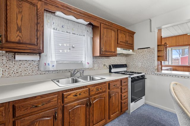 8664 E Long Lake Drive, Scotts, MI 49088