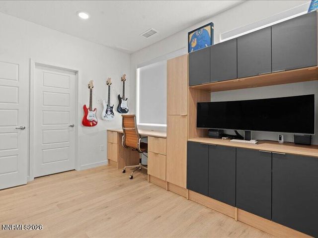 156 Rissone Lane, Reno, NV 89503