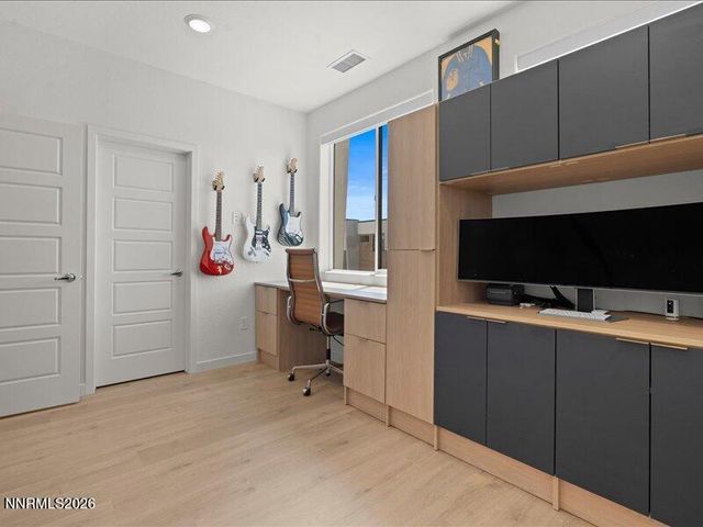 156 Rissone Lane, Reno, NV 89503