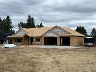 31910 N Zander Ln, Chattaroy, WA 99003