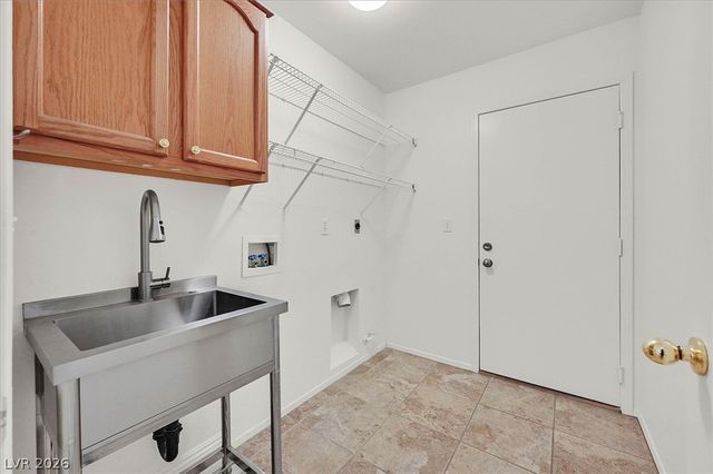 8221 Shad Bush Avenue, Las Vegas, NV 89149