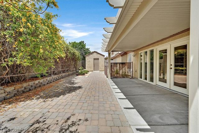 8221 Shad Bush Avenue, Las Vegas, NV 89149