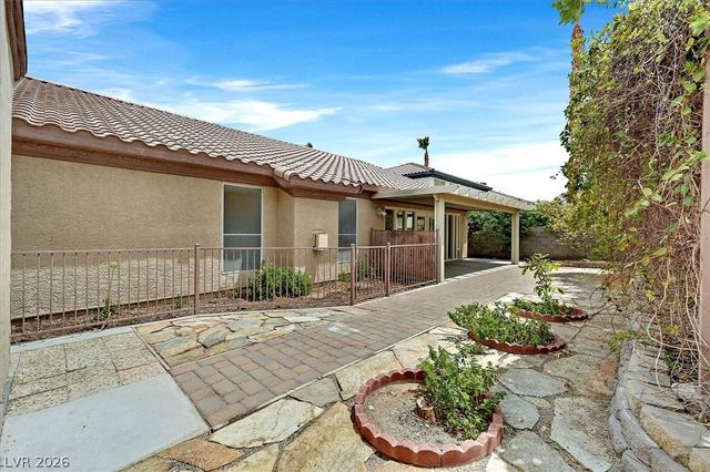8221 Shad Bush Avenue, Las Vegas, NV 89149