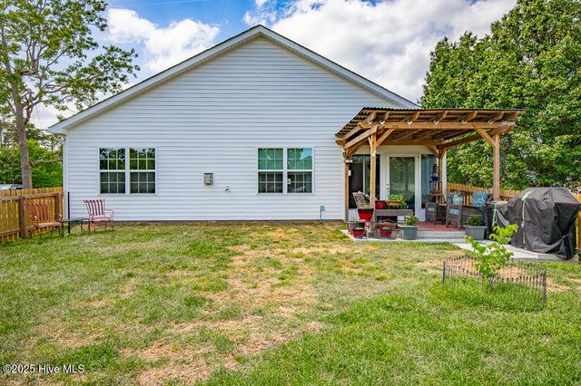 1216 Caracara Drive, New Bern, NC 28560