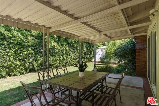 14141 Killion Street, Sherman Oaks, CA 91401