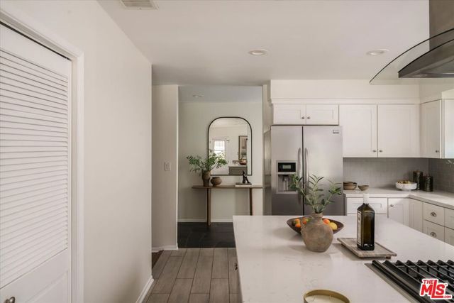 14141 Killion Street, Sherman Oaks, CA 91401