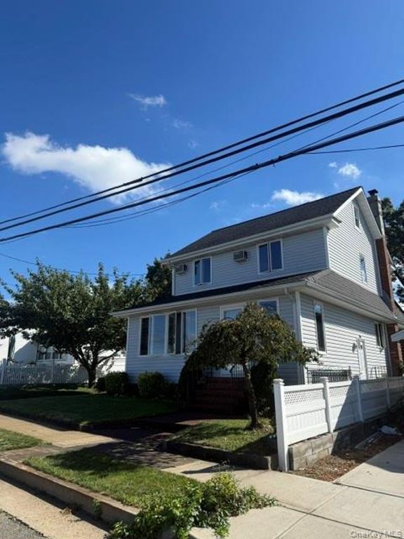 104 W Lincoln Avenue, Valley Stream, NY 11580 — exterior