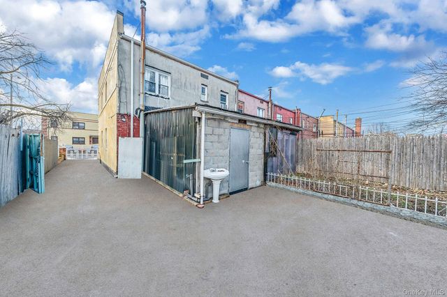 10229 184th Street, Hollis, NY 11423