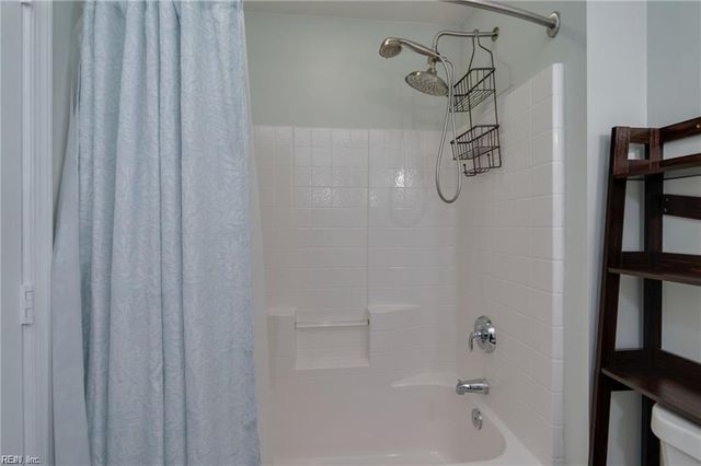 4448 Duffy DR, Virginia Beach, VA 23462