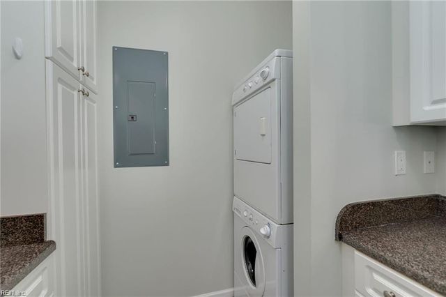 4448 Duffy DR, Virginia Beach, VA 23462